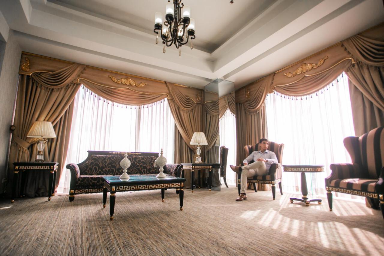 Luxent Hotel Кесон-Сити Экстерьер фото