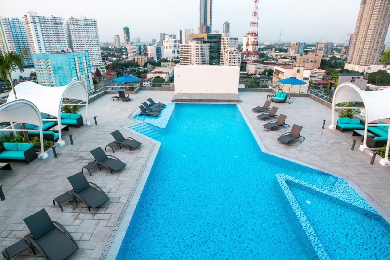 Luxent Hotel Кесон-Сити Экстерьер фото